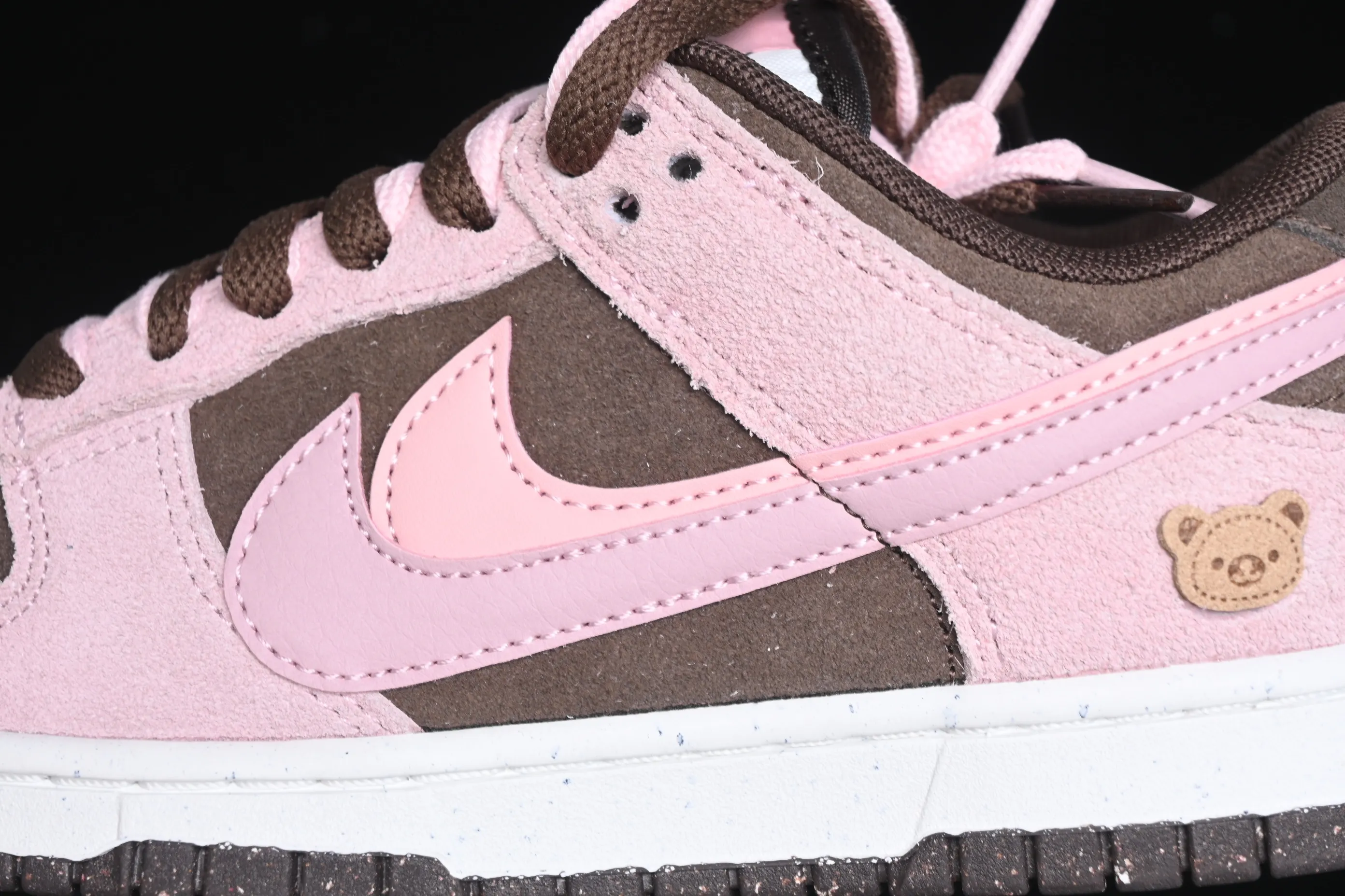 All categories Nk SB Dunk series Nk SB Dunk Low low-top sneakers Nk Dunk Low 85 double hook series Strawberry chestnut SB low-top sports and leisure sneakers HV1799-161